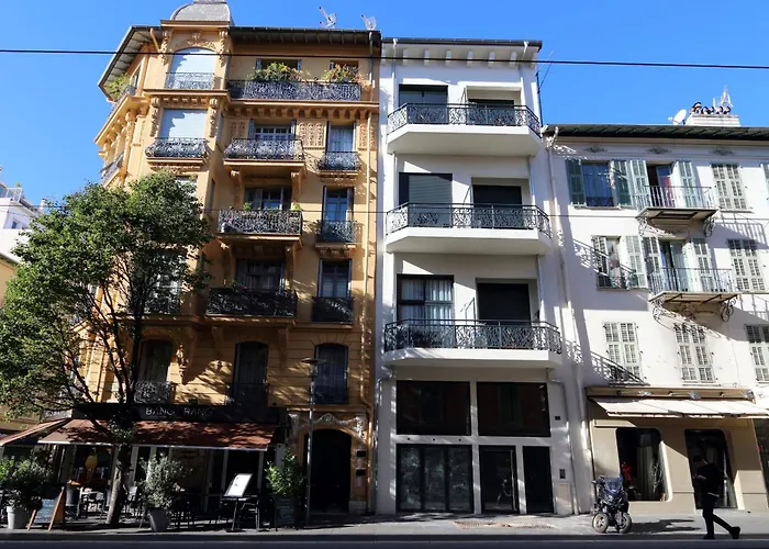 Nuemad * Nizza